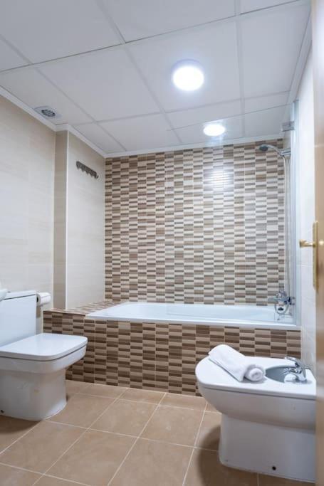 Amplio Apartamento 2 Dormitorios Cerca De La Playa Alicante Exterior foto
